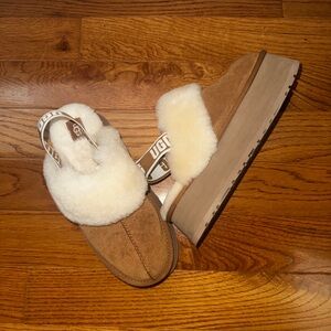 Slip-on UGG platform sandals